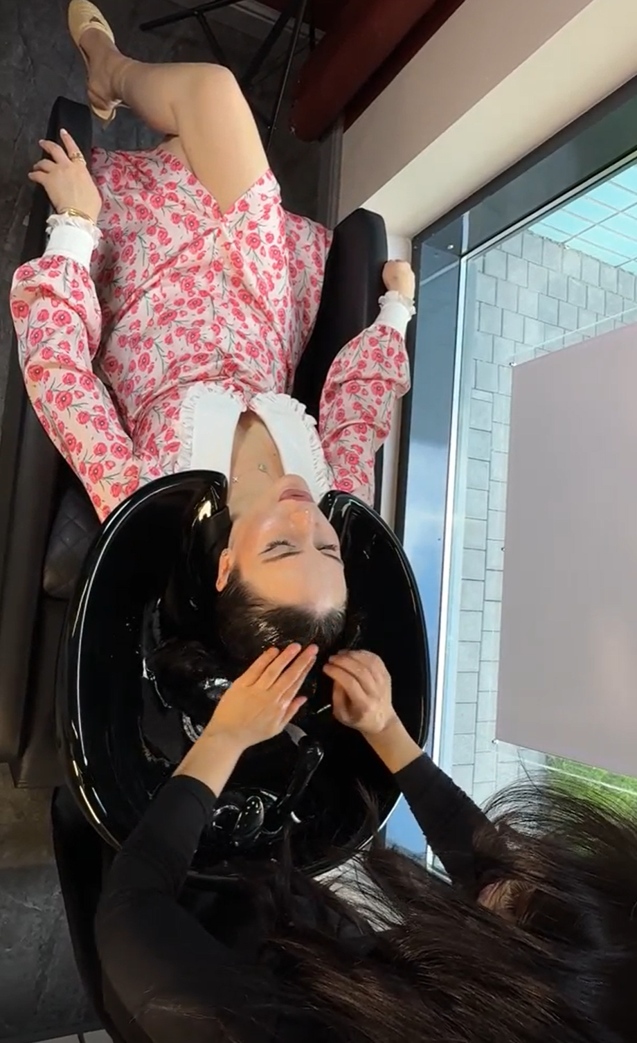 Мытьё и сушка волос в салоне красоты SalvaDali